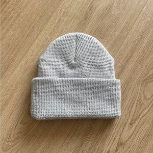NWT Aritzia Main Character Waffle Knit Beanie